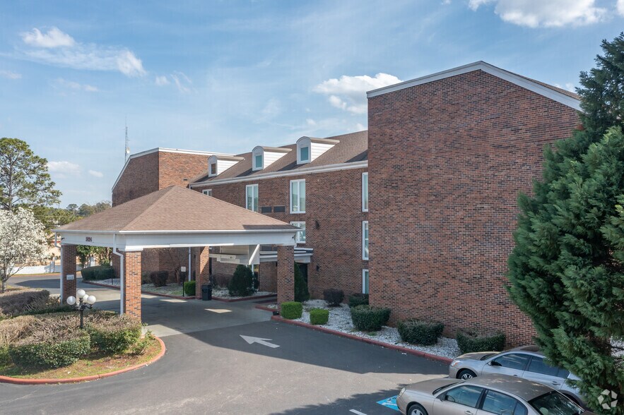 Primary Photo Of 5924 Monticello Dr, Montgomery Hotel For Sale