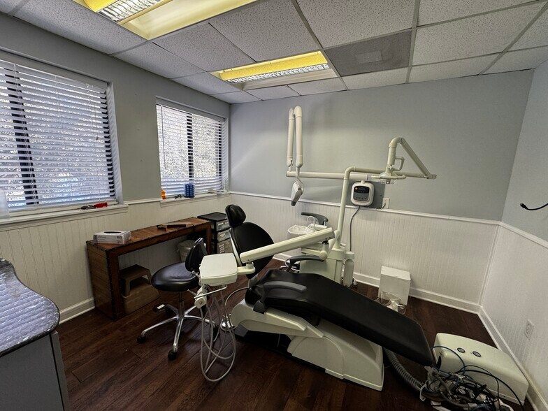 More Photos Of 9776 San Jose Blvd, Jacksonville Medical For Sale