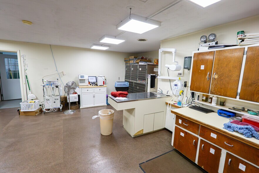 More Photos Of 191 Wallins Corners Rd, Amsterdam Healthcare For Sale