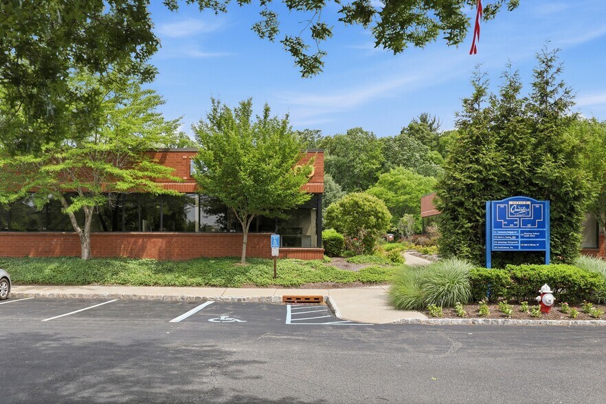 More Photos Of 200 Mineral Springs Rd, Rockaway Medical For Sale