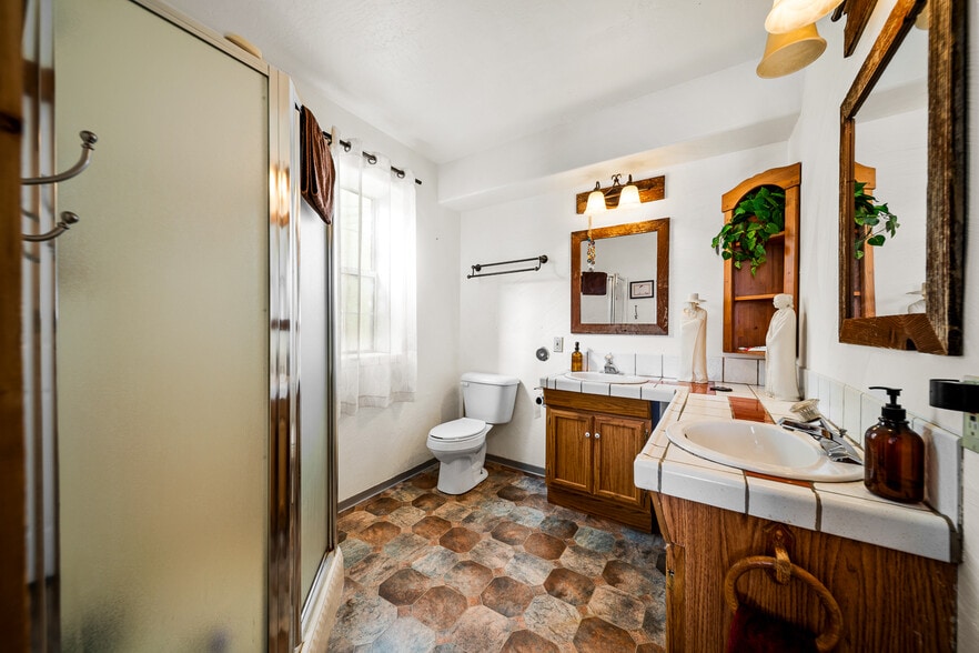 More Photos Of 2089 E White Mountain Blvd, Pinetop Hotel For Sale
