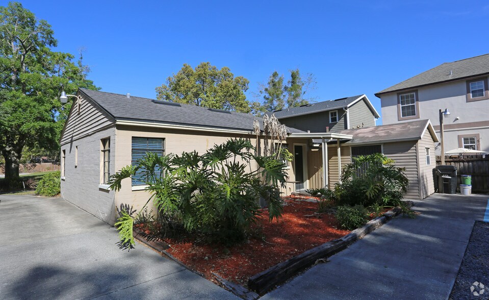 More Photos Of 515 N Ferncreek Ave, Orlando Office For Sale