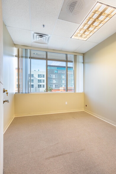 More Photos Of 4750-4794 Duckhorn Dr, Sacramento Research And Development For Sale