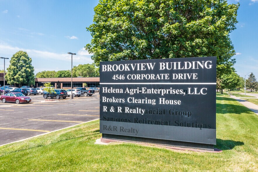 More Photos Of 4546 Corporate Dr, West Des Moines Office For Lease