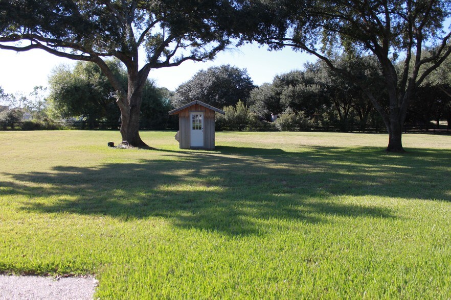 More Photos Of 16607 Mueschke Rd, Cypress Office Residential For Sale