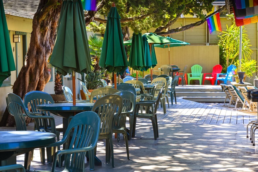 More Photos Of 16390 4th St, Guerneville Hotel For Sale