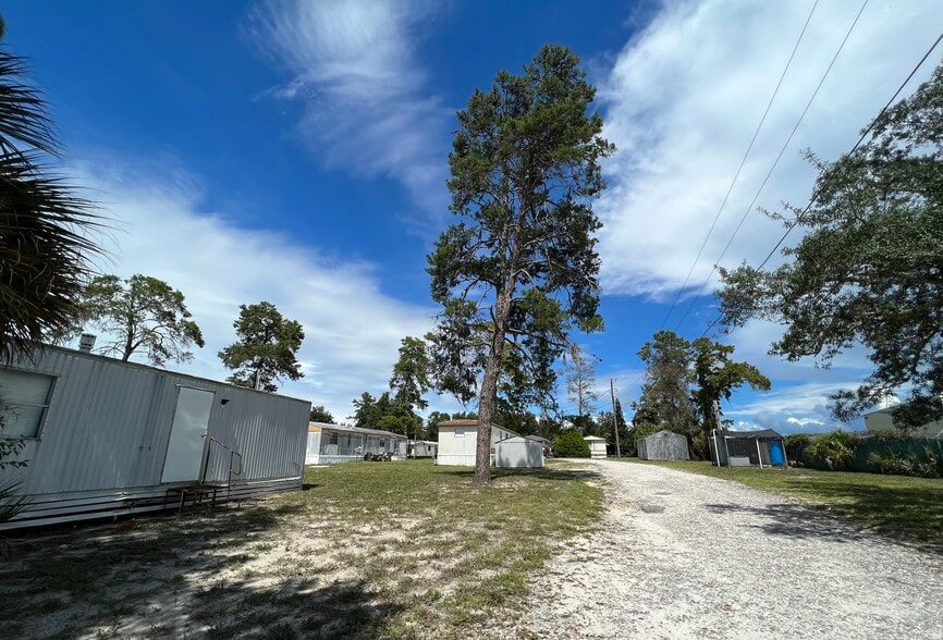 More Photos Of 16916 Bachmann Ave, Hudson Manufactured Housing Mobile Home Park For Sale