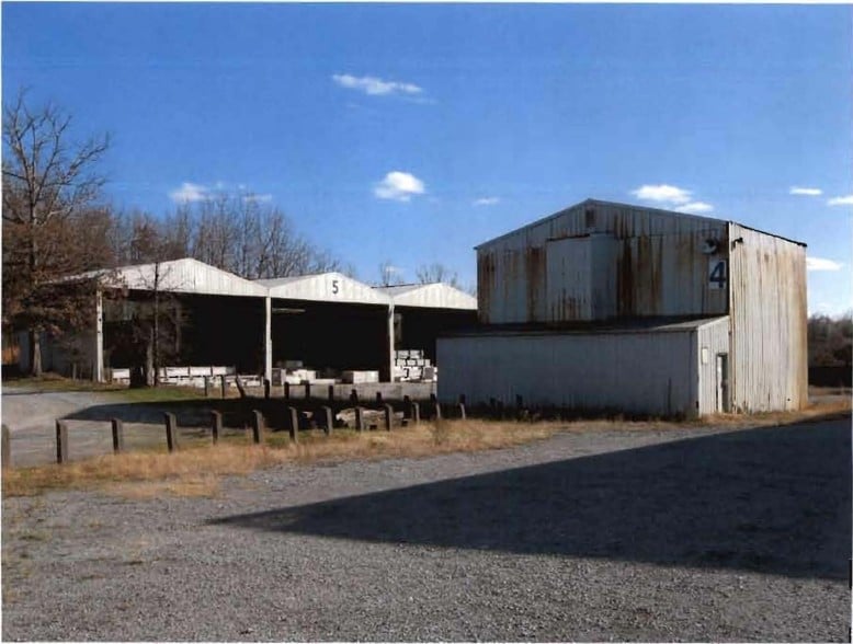 Primary Photo Of 4981 Highway 70 E, White Bluff Warehouse For Lease
