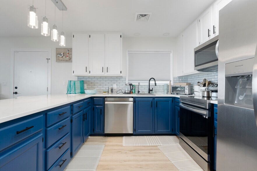 More Photos Of 1455 US Highway 101 S, Crescent City Hotel For Sale