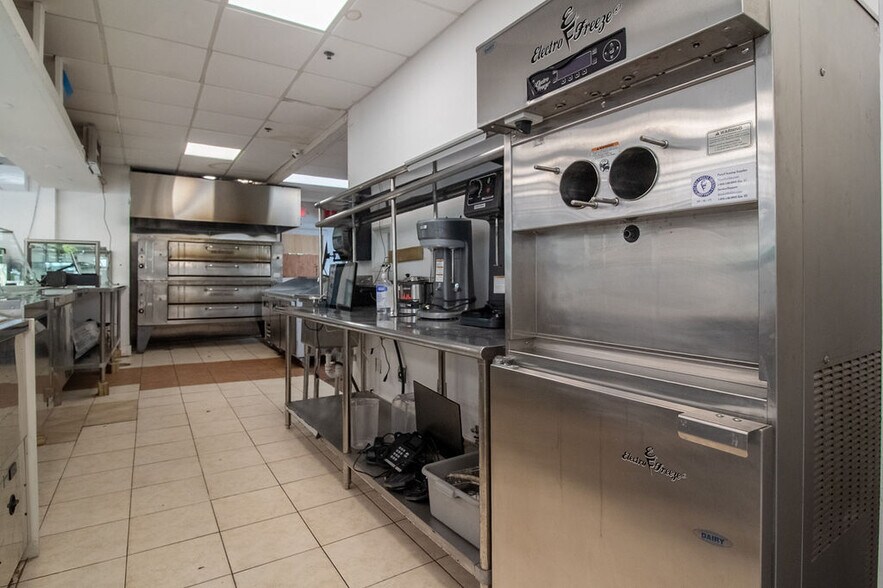More Photos Of 127 S Main St, Ellenville Fast Food For Sale