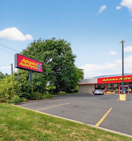 More Photos Of 75 Robinson St, Binghamton Auto Repair For Sale