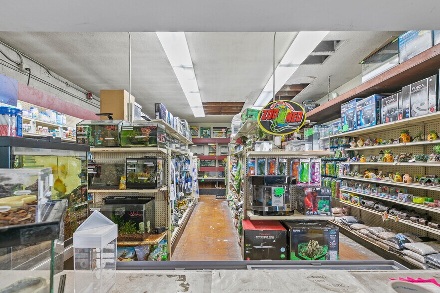 More Photos Of 1134 E Colorado St, Glendale Freestanding For Sale