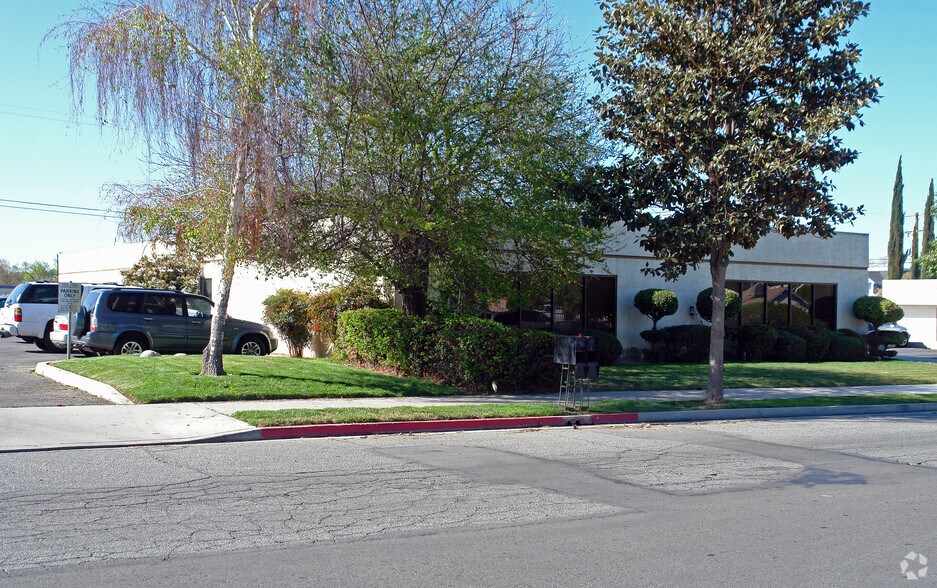 More Photos Of 1001 E Morton Pl, Hemet Office For Lease