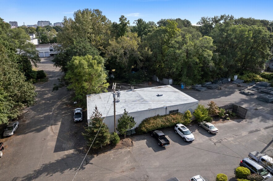 More Photos Of 49 Eddy St, New Haven Warehouse For Lease