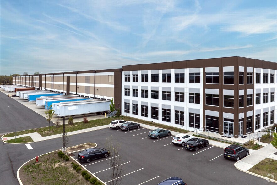 Primary Photo Of 200 S Pemberton Rd, Pemberton Distribution For Lease