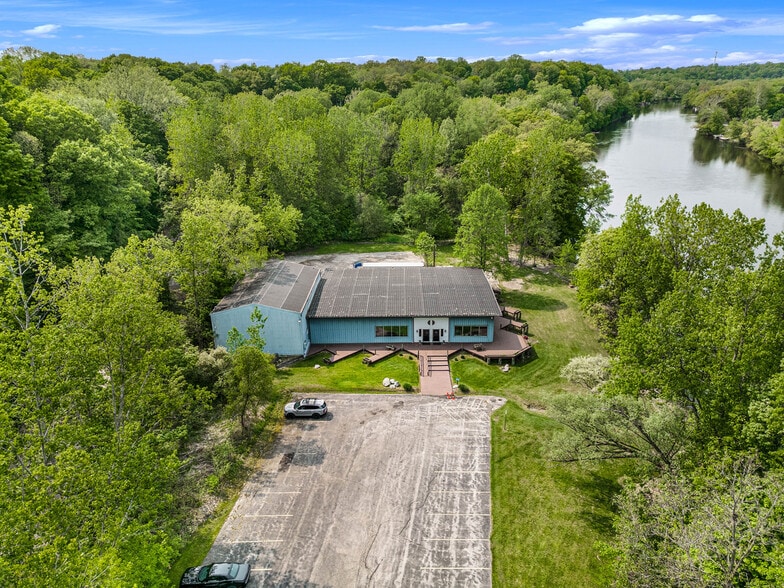 More Photos Of 15437 N Red Bud Trl, Buchanan Storefront Retail Office For Sale