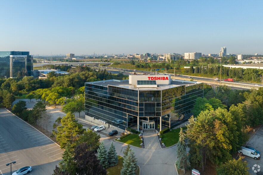 More Photos Of 75 Tiverton Ct, Markham Office For Lease