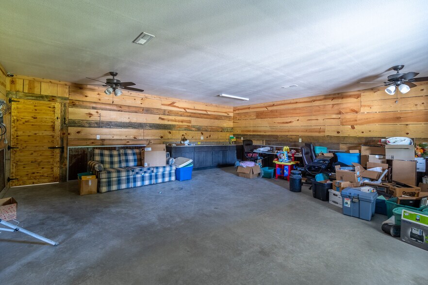 More Photos Of 10516 Highway 58, Ooltewah General Retail For Sale