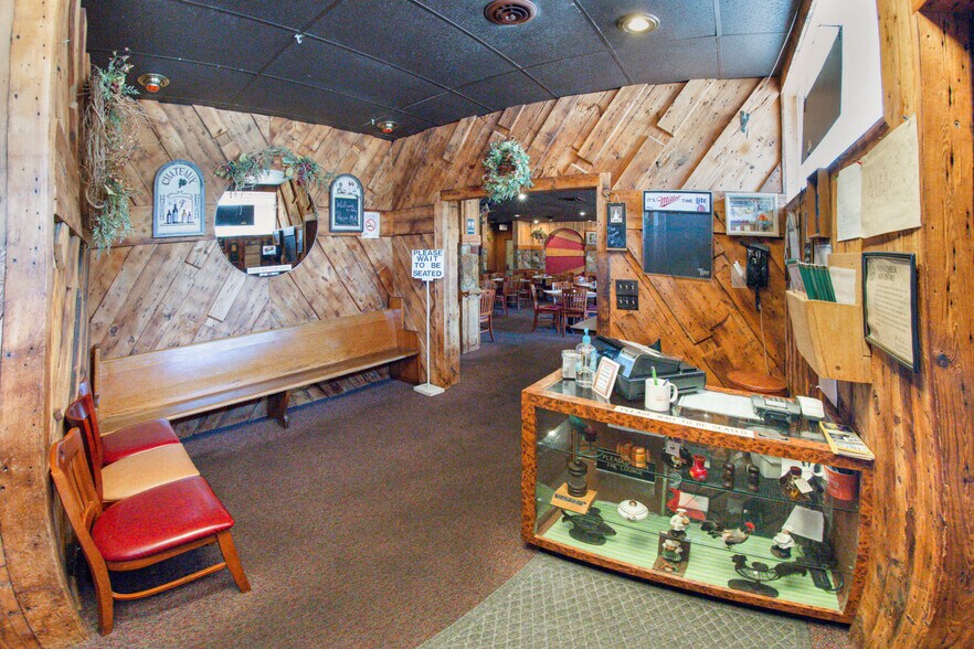 More Photos Of 10 E Hitt St, Mount Morris Restaurant For Sale