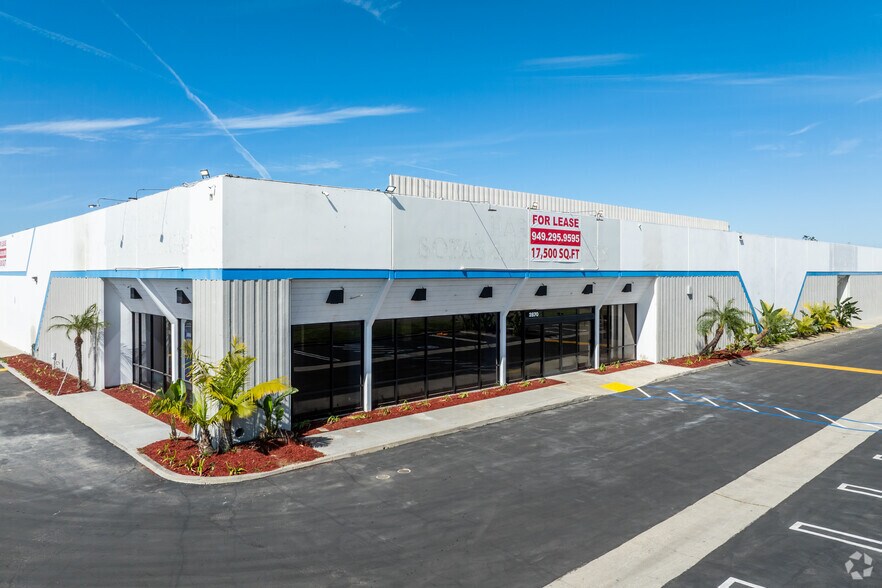 More Photos Of 2870 S Harbor Blvd, Santa Ana Warehouse For Lease