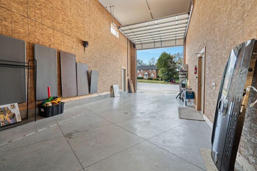 More Photos Of 201 Graves Rd, Goodlettsville Office For Sale