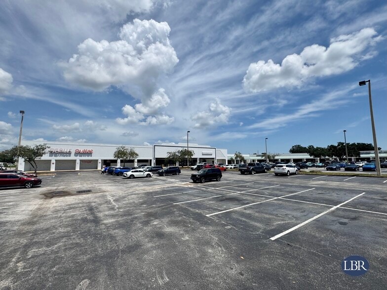 More Photos Of 188-282 Barton Blvd, Rockledge Unknown For Lease