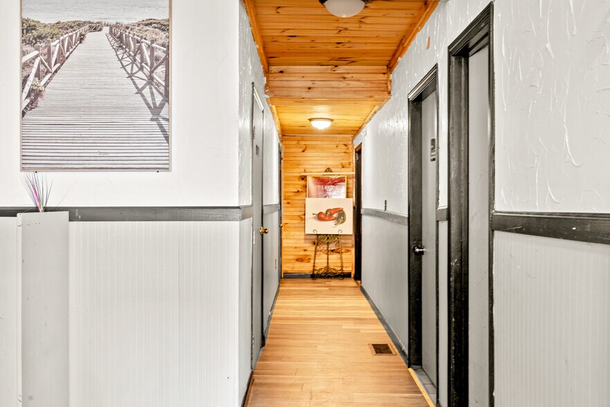 More Photos Of 161-163 High St, Holyoke Restaurant For Sale