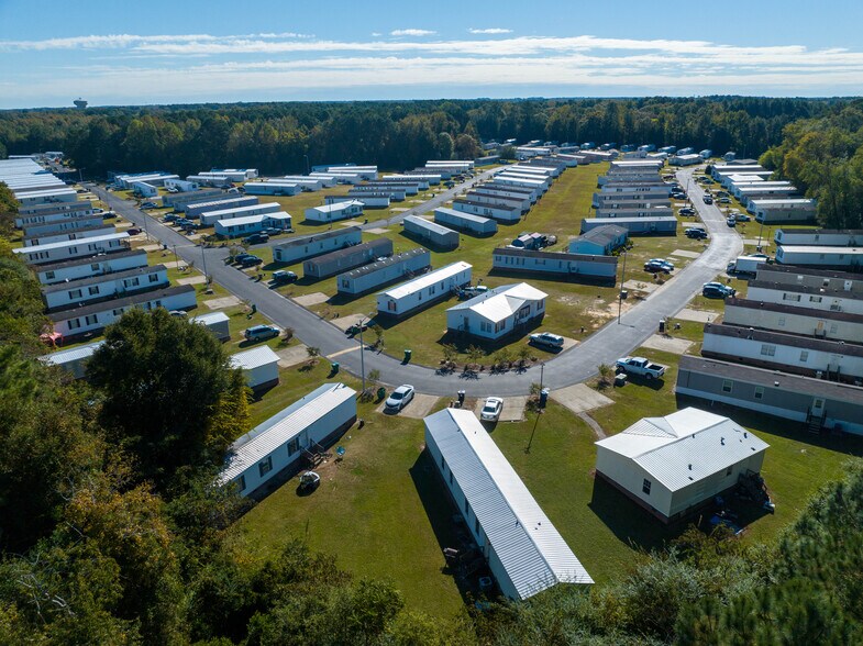 Primary Photo Of 2620 Cattail Cir, Fayetteville Manufactured Housing Mobile Home Park For Sale