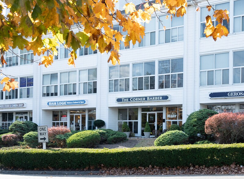 More Photos Of 246 Federal Rd, Brookfield Medical For Sale