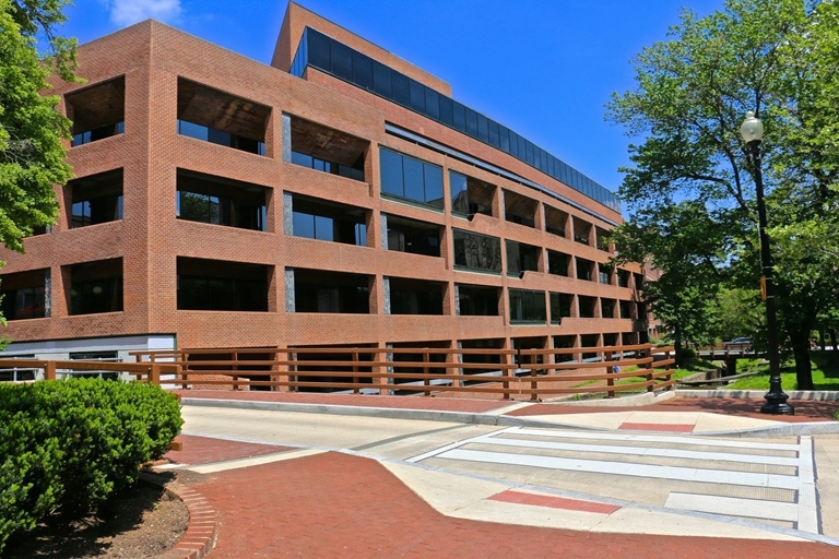 Primary Photo Of 1101 30th St NW, Washington Coworking Space