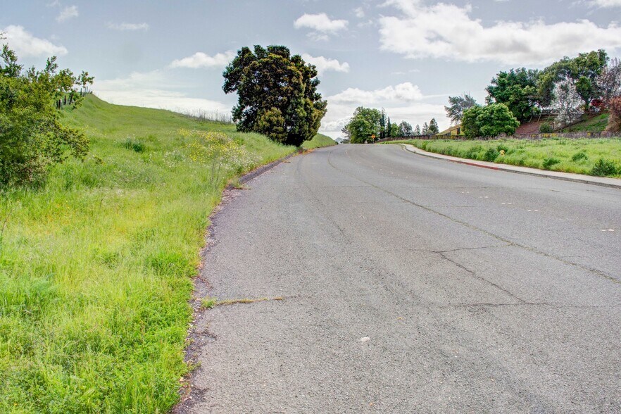 More Photos Of Eucalypus Dr X Teresa St., American Canyon Land For Sale