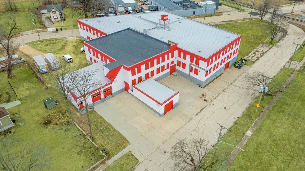Primary Photo Of 1034 Short Elm St, Rockford Self Storage For Sale