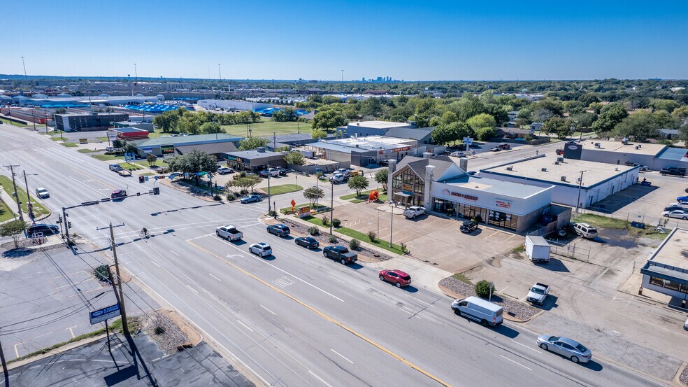 More Photos Of 5101 Davis Blvd, North Richland Hills Freestanding For Lease