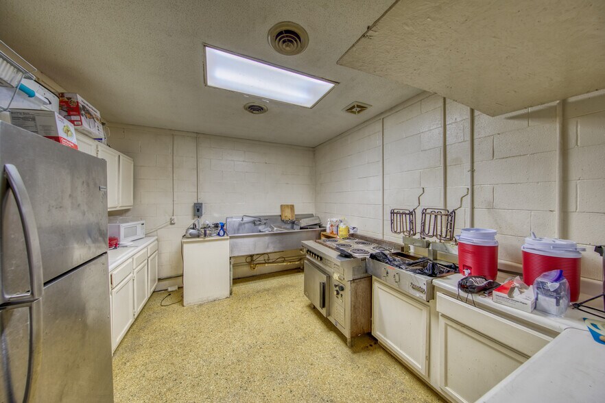 More Photos Of 10769 W Lee Hwy, Loudon Loft Creative Space For Sale