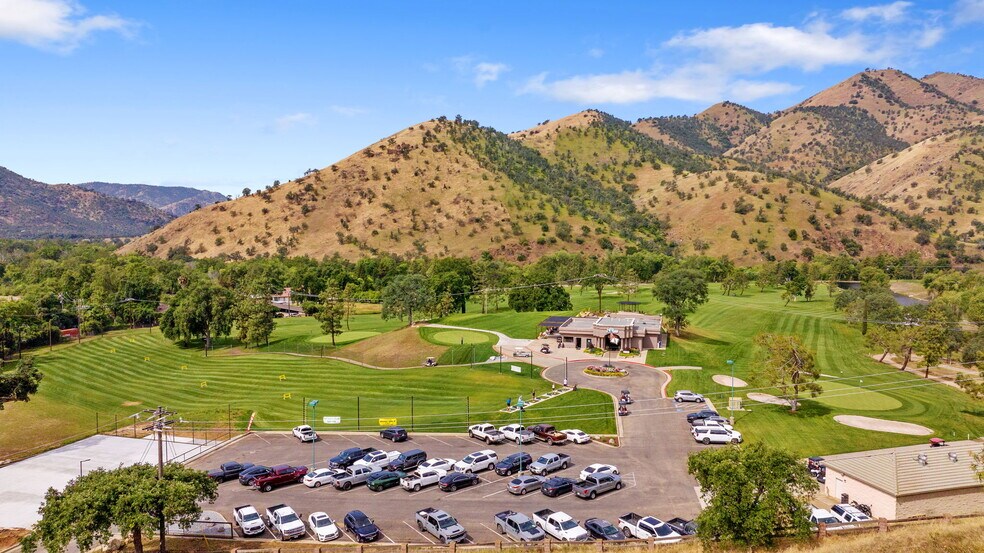 More Photos Of 41117 Sierra Dr, Three Rivers Golf Course Driving Range For Sale