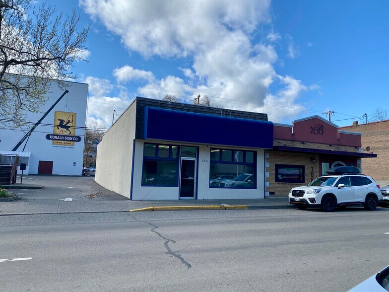 More Photos Of 312 E 3rd St, The Dalles Office For Lease