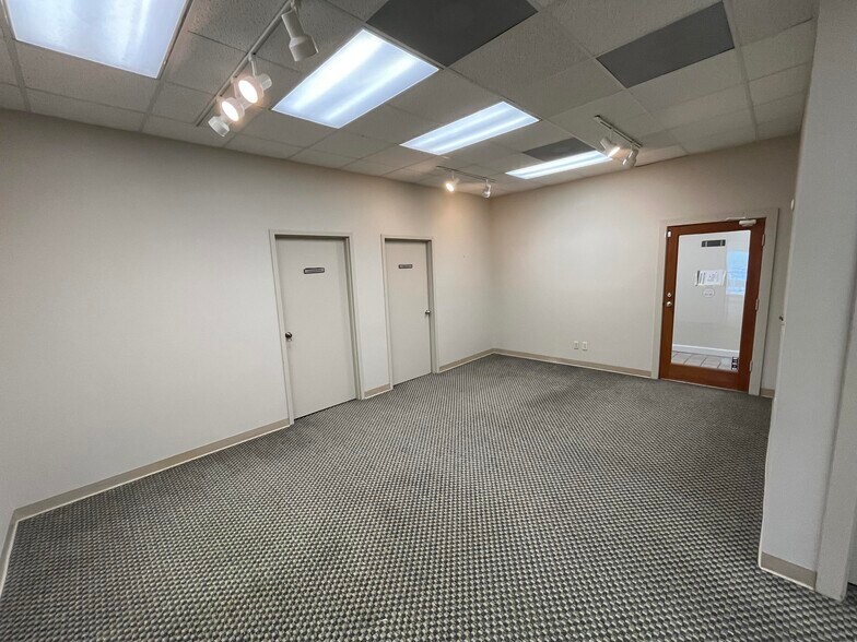 More Photos Of 250 Executive Park Blvd, Winston-Salem Medical For Lease