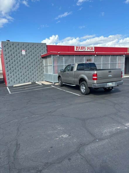 More Photos Of 736-746 E Fort Lowell Rd, Tucson Storefront For Sale