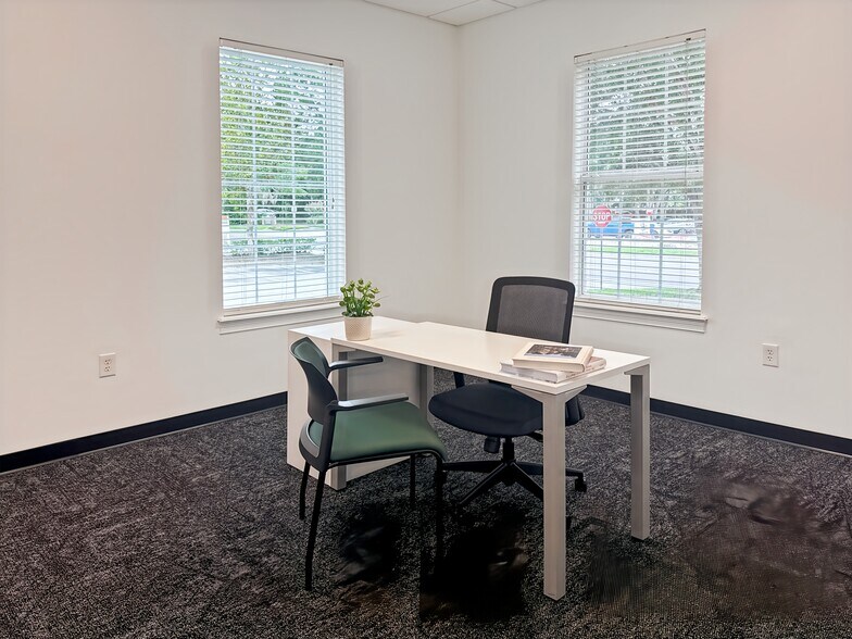 More Photos Of 235 N Westmonte Dr, Altamonte Springs Coworking Space