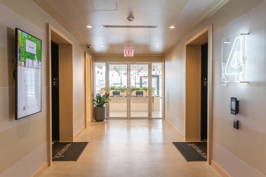 More Photos Of 167 N Green St, Chicago Coworking Space