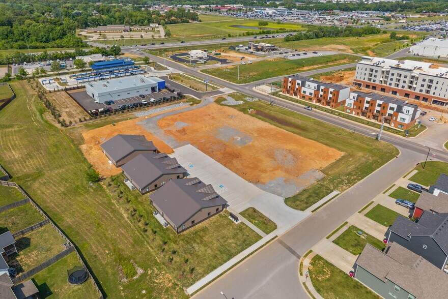 More Photos Of 2510 Pea Ridge Rd, Clarksville Office For Lease