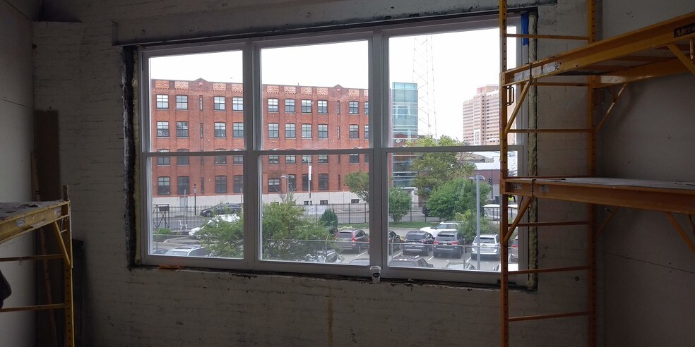 More Photos Of 60 Dickerson St, Newark Light Manufacturing For Lease