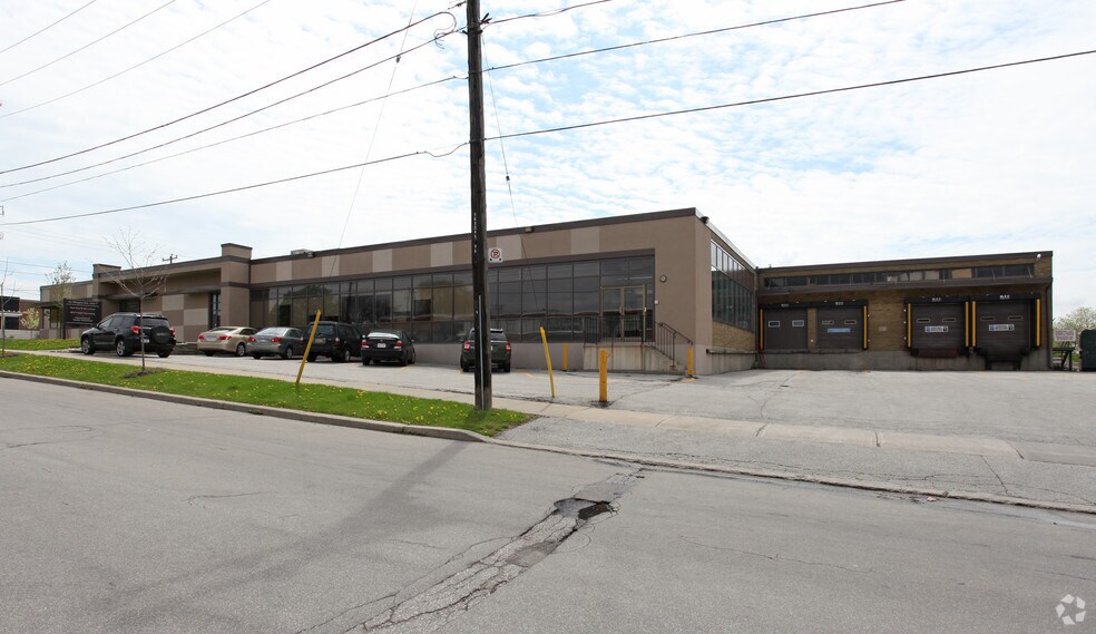 More Photos Of 100 Wingold Ave, Toronto Warehouse For Lease