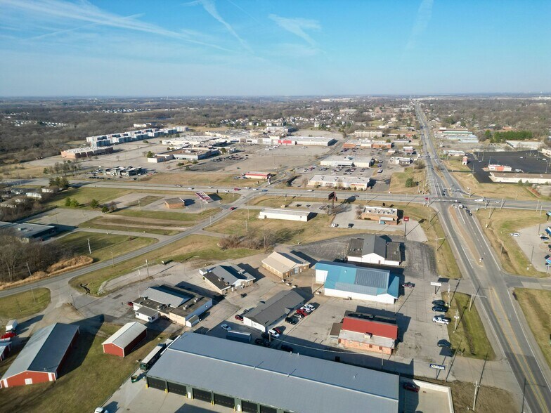 More Photos Of 1525 E Army Post Rd, Des Moines Auto Repair For Lease