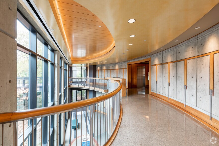 More Photos Of 100 Grandview Pl, Birmingham Office For Lease