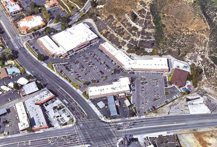 More Photos Of 18507-18523 Soledad Canyon Rd, Canyon Country Restaurant For Lease