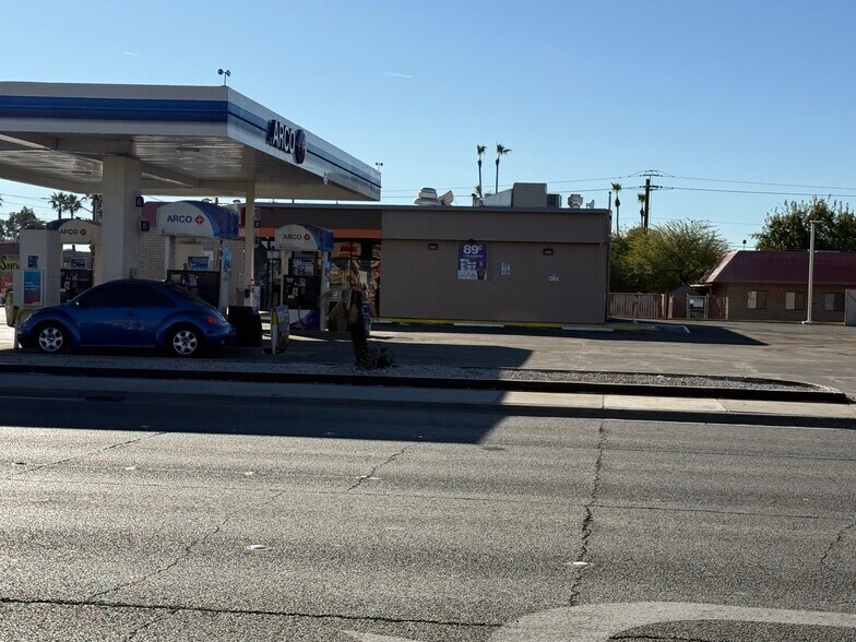 More Photos Of 551 N Lamb Blvd, Las Vegas Service Station For Sale