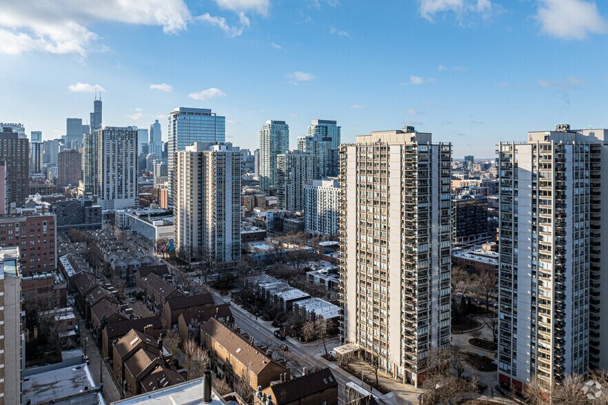 More Photos Of 1360 N Sandburg Ter, Chicago Apartments For Lease