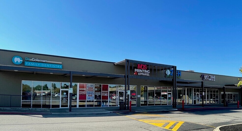 More Photos Of 150-198 Frankfort Rd, Shelbyville General Retail For Sale