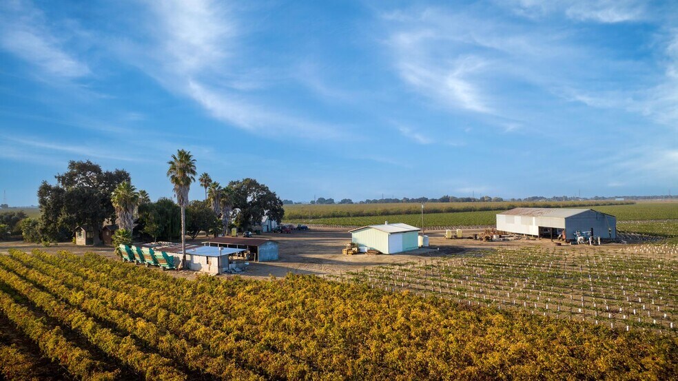 More Photos Of Claussen Ranch Vineyard, Stockton Land For Sale